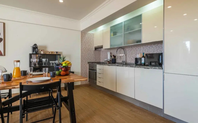 Montechoro Sea View 3 Bedroom Apartment