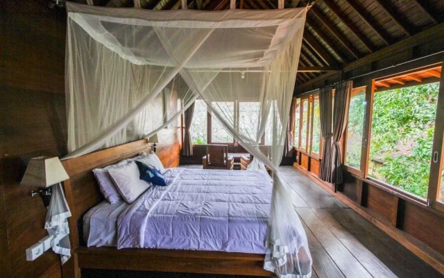 Sari Bamboo Bungalows