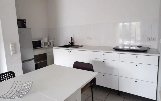 Apartment Close to Lake Ferienwohnung Seenah