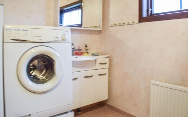 Nice Home in Borgholm With 5 Bedrooms and Wifi