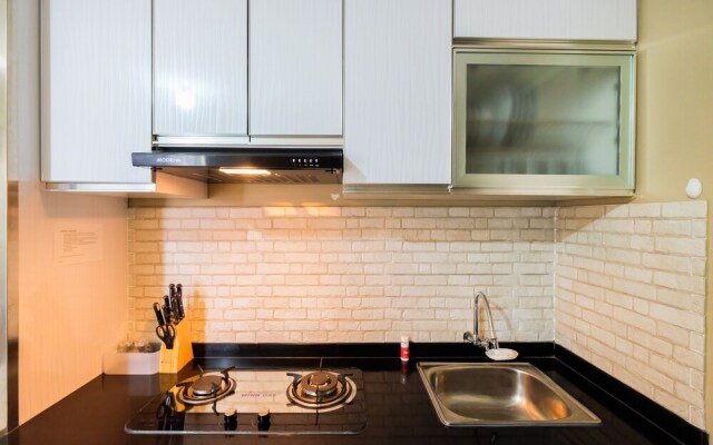 2 Bedrooms at Gading Greenhill Apartment by Travelio