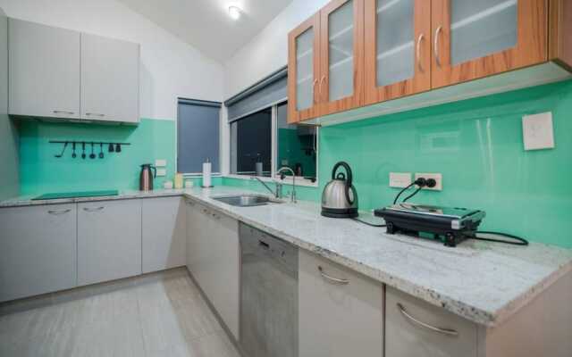 Windsor Park Spacious & Modern 3 bedrooms House