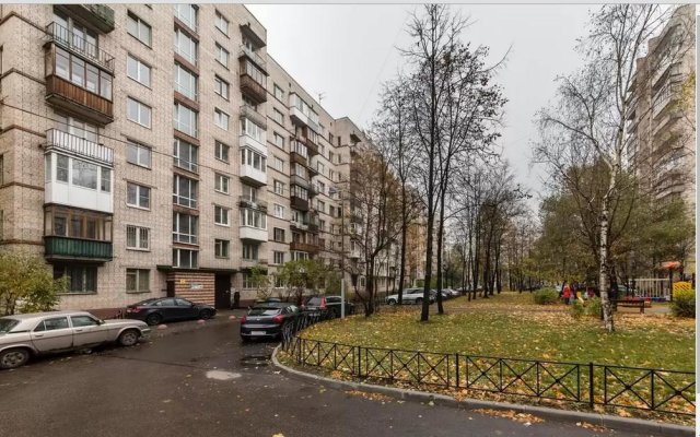 Apartment Ordzhonikidze 55