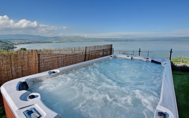 Ariston Luxury Garden Apt W Private Pool