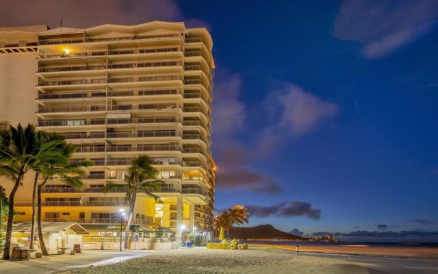 Castle Waikīkī Shore