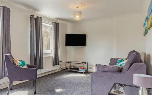 Lovely Apartment 2 King & 2 Single Beds