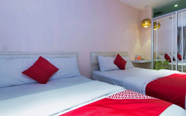 OYO 479 The Green Hotel