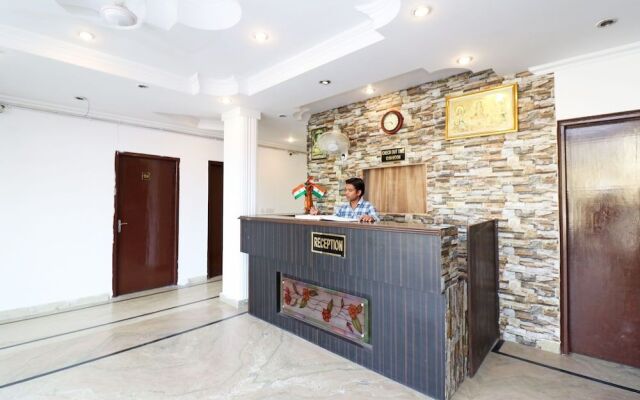 OYO 6706 Hotel New Sunder Residency
