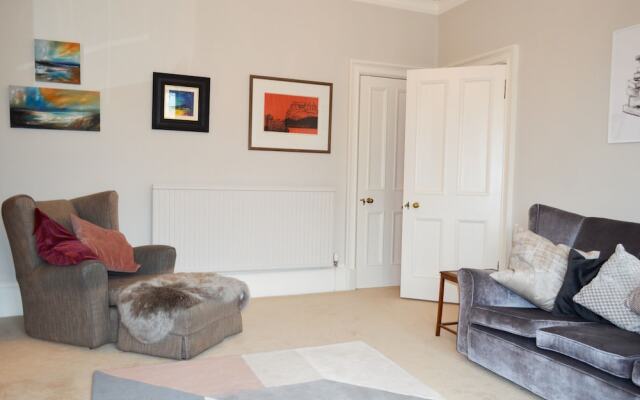 3 Bedroom Family Home With Garden