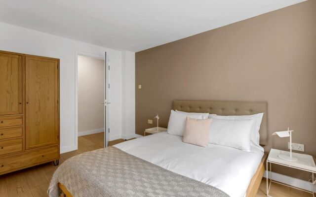 Belgravia Apartment 8