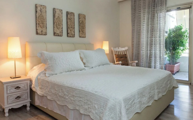 Stylish Athinas House in Kallithea