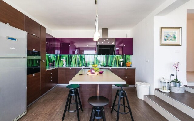 Awesome Home in Zadar With Wifi and 3 Bedrooms