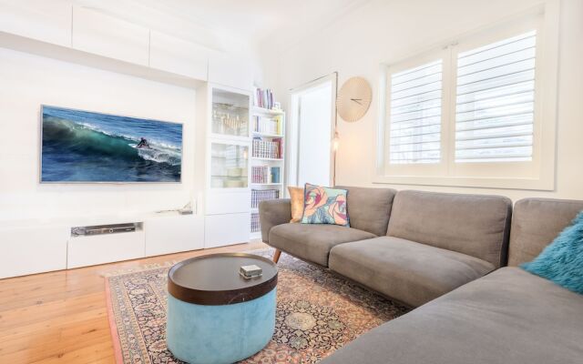 Picturesque Bellevue Hill 2BR Apt H452