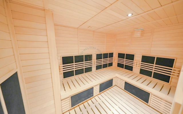 Urban Skyline City Comfort Studio