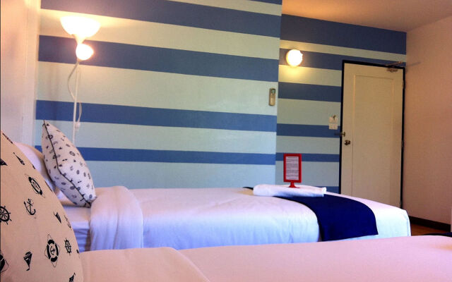 Nautical Home & Seashell House B&B