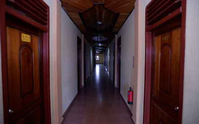 Hotel Ar Riyadh Kuala Tungkal