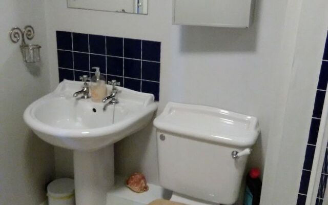 Riverside Court Apartment