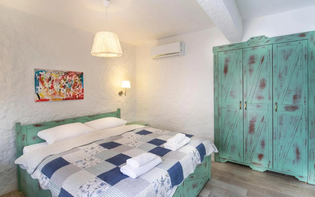 Monat Otel Alacati