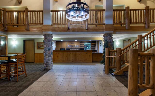 Cobblestone Hotels & Suites – Ladysmith