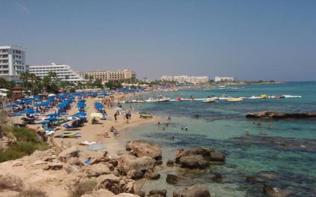 Varvara Gardens Holiday Apartment