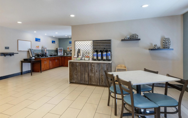 Best Western Long Beach Inn