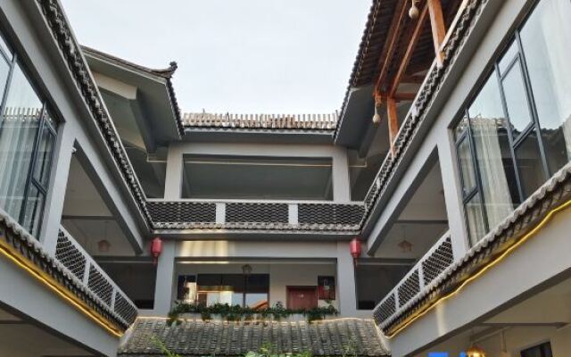 Puzhehei June Qinghe B & B