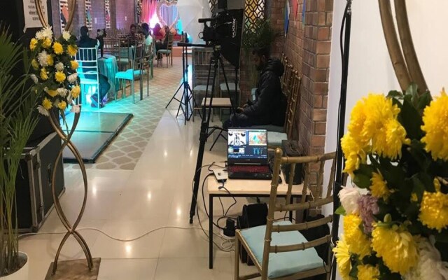 Fabhotel Aanya Suites