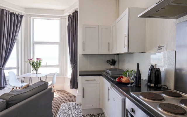 6 Beach View @ Beaconsfield House