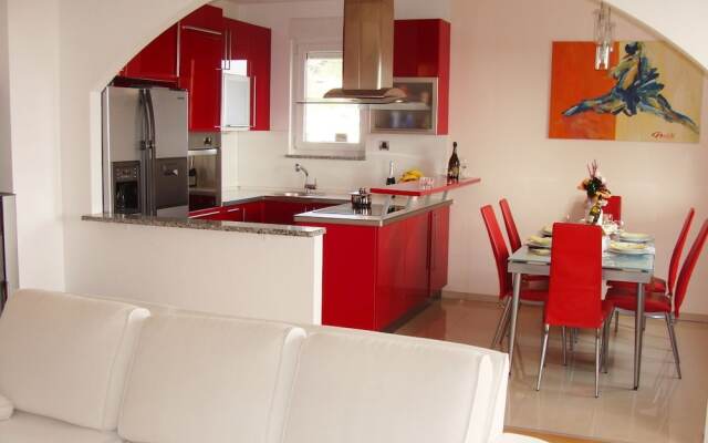 Light-filled Apartment in Kvarner With Terrace