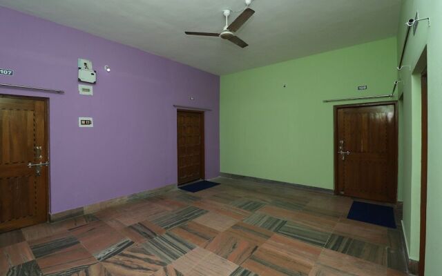 Oyo 30710 Maa Banadurga Homestay