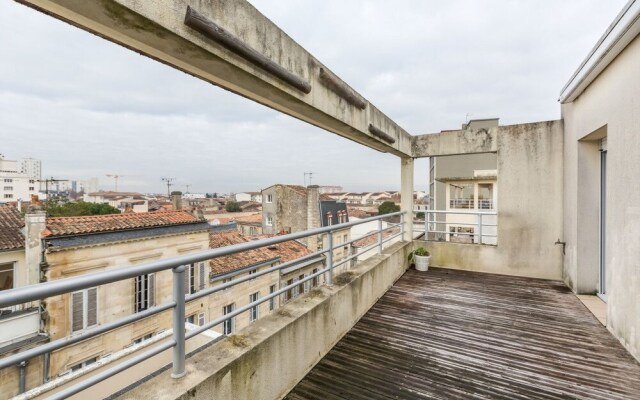 Warm Apartment With Parking and Terrace