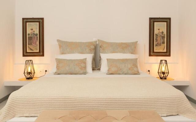 white house apollon naxos