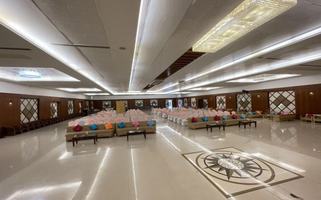 Hotel Kanha's Palm Springs