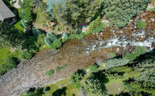 The River House 3 Bedroom Cabin