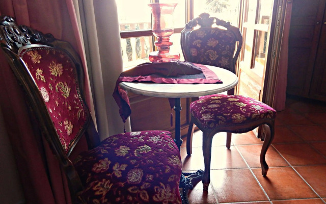 S. Nikolis Historic Boutique Hotel