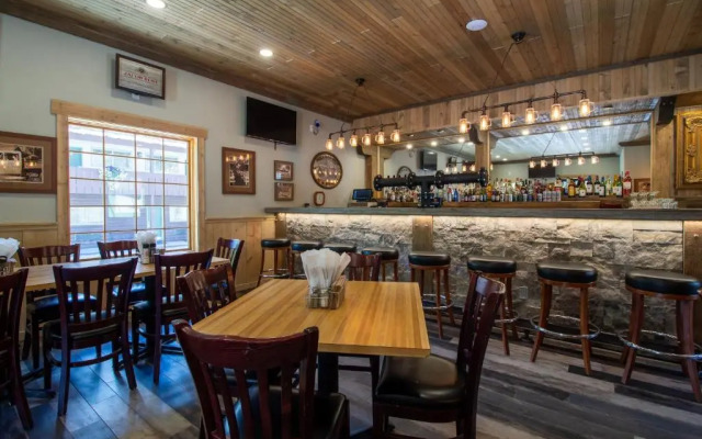 Best Western Plus Twin Peaks Lodge