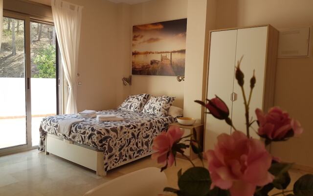 TocToc Victoria Studio Solarium