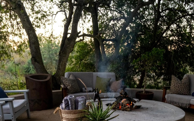 Leopard's Lair Bush Lodge