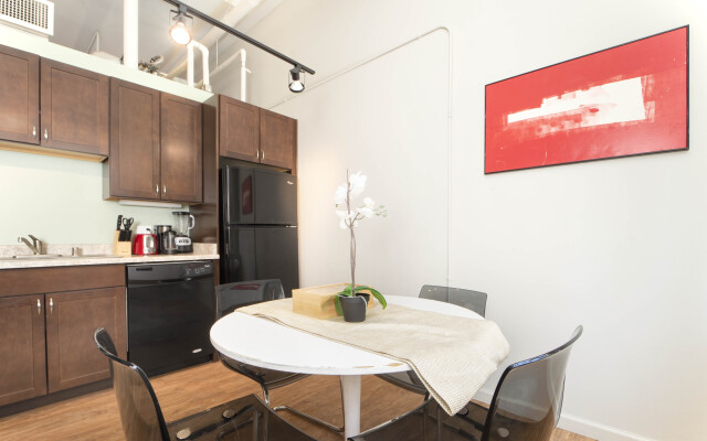 Downtown Denver 2BR Apartment | Open Plan