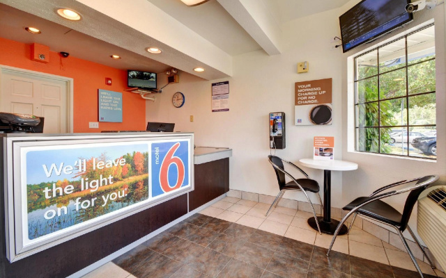 Best Western Camelot Inn