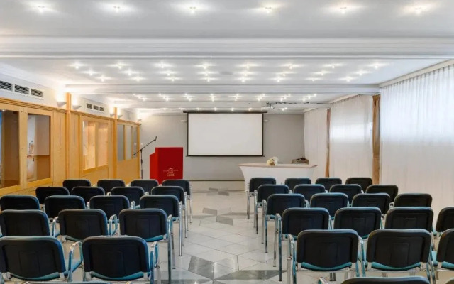 Aranyhomok Hotel Business & Relax