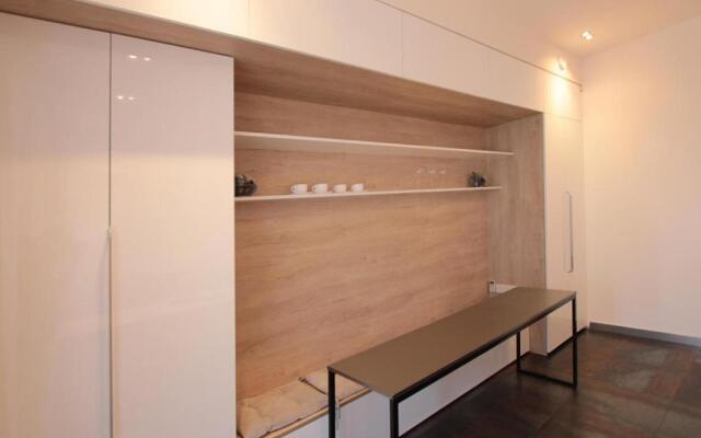 Metro apartment
