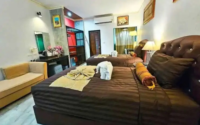 Chiangmai Lanna & Modern Loft  Hotel