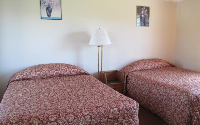 Peterboro Express Inn