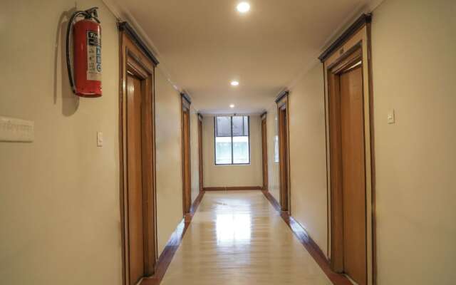 OYO 15752 KBR Residency