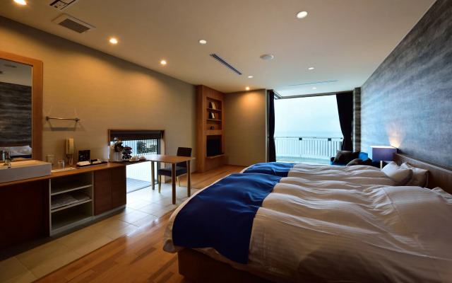 Fontaine Bleau Atami