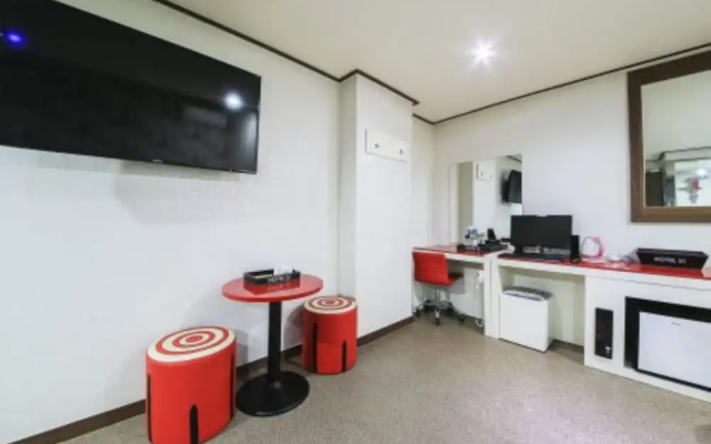 M Hotel