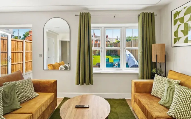 Cove Road Houses by Redwood Stays