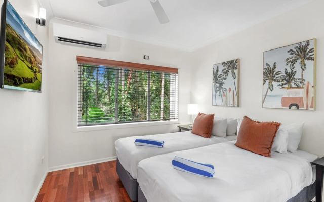 Poolside Apt. in Alamanda Beachfront Resort 54