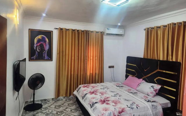 Luxurious 3-bedroom Apartment in Lagos With Pool Access